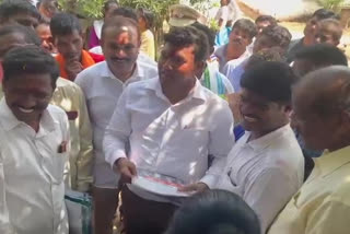 minister-sidiri-appalaraju-participated-in-gadapa-gadapa-program-in-srikakulam-district