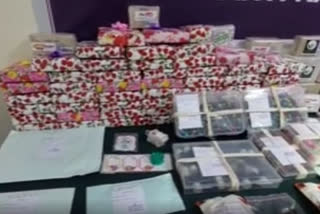 Drug peddling gang operating in metro cities busted; K'taka police seize Rs 2 cr drug substances