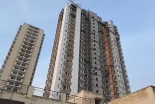 Workers die in Gurugram Palm Hill Society