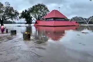 heavy-rains-in-kerala-red-alert-in-10-districts-12-deaths-thousands-relocated-to-camps