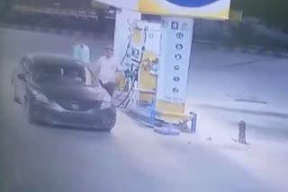 Free petrol filling gang active