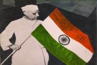 Congress leaders are putting DP with Nehru's picture with tricolor