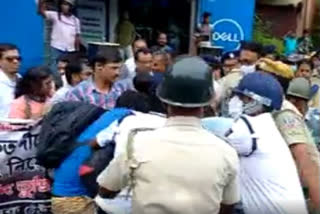 TET Qualified Police Clash at Bidhannagar