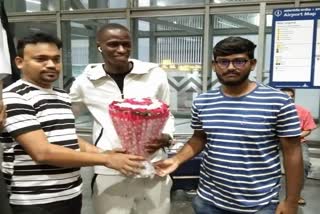 محمڈن اسپورٹنگ کا سینیگال کے اسٹار فٹبالر عثمان این دائے کا والہانہ استقبال