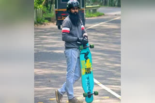 young man skating journey  skating journey from Kanyakumari to Kashmir  young man died in lorry accident  lorry accident  kanyakumari young man die  லாரி மோதி இளைஞர் உயிரிழப்பு  கன்னியாகுமரி இளைஞர் உயிரிழப்பு  சோகத்தில் முடிந்த ஸ்கேட்டிங் பயணம்  ஸ்கேட்டிங் வீரர் உயிரிழப்பு