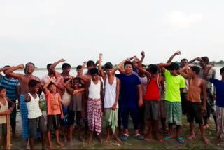 protest in kalgaasia demanding prevention of erosion