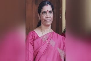 Kasaragod Kooramkund missing teacher body found  Kasargod kooramkundu missing  kerala rains  kerala rain alert  kerala red alert districts  Kerala Rains  കാസര്‍കോട് കൂരാംകുണ്ടിൽ ഒഴുക്കിൽപ്പെട്ട റിട്ട അധ്യാപികയുടെ മൃതദേഹം കണ്ടെത്തി  കാസര്‍കോട് കൂരാംകുണ്ടിൽ അധ്യാപിക ഒഴുക്കിൽപ്പെട്ടു  കാസര്‍കോട് കനത്ത മഴ  കേരളത്തില്‍ കനത്ത മഴ  കൂരാംകുണ്ട് സ്വദേശി രവിന്ദ്രന്‍റെ ഭാര്യ ലതയുടെ മൃതദേഹം കണ്ടെത്തി