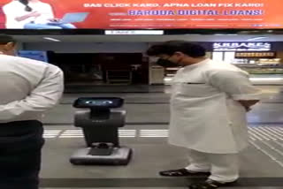 Jyotiraditya Scindia said thankyou robot at Coimbatore airport