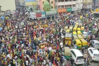 Price of flowers and fruits are high in bengaluru