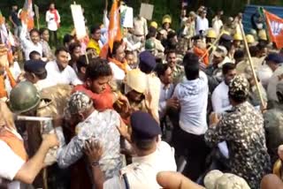 BJP workers protest in Kawardha