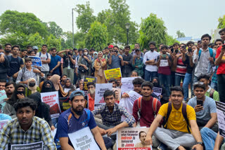 students protest against indresh kumar