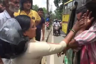 Ranchi: Woman cop slaps Tempo driver several times for reckless driving