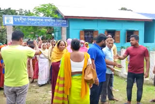 tense situation at dumori piknapara school