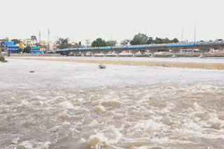 வைகை ஆற்றில் வெள்ளப்பெருக்கு- 5 மாவட்ட கரையோர மக்களுக்கு எச்சரிக்கை..!