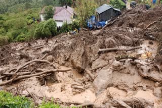 rain in kerala  rain news in kerala  landslide in Munnar kundala  landslide Munnar kundala idukki  idukki landslide  rain disaster in idukki  മൂന്നാറില്‍ മണ്ണിടിച്ചില്‍  ഇടുക്കിയില്‍ ഉരുള്‍പൊട്ടല്‍  മഴ വാര്‍ത്തകള്‍  ഏറ്റവും പുതിയ മഴ വാര്‍ത്തകള്‍  കേരളത്തിലെ മഴ വാര്‍ത്തകള്‍  ഇടുക്കി മഴ വാര്‍ത്തകള്‍  rain news in kerala