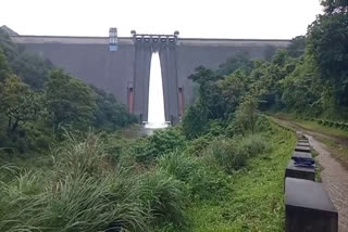 മുല്ലപെരിയാർ ഡാം  more water released from mullaperiyar dam  mullaperiyar dam  Kerala rain updates  മുല്ലപ്പെരിയാർ ഡാമില്‍ നിന്നും അധിക ജലം ഒഴുക്കുന്നു  കേരളം മഴ അപ്‌ഡേറ്റ്  idukki news  മുല്ലപ്പെരിയാർ ഡാമിൽ നിന്നും ഒഴുക്കുന്ന ജലത്തിൻ്റെ അളവ് വർധിപ്പിച്ചു