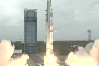 Etv Bharatଇତିହାସ ରଚିଲା ISRO: 750 ଛାତ୍ରୀ ପ୍ରସ୍ତୁତ କରିଥିବା SSLV-D1 ଉତକ୍ଷେପଣ