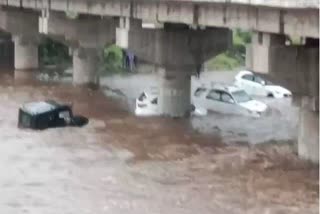 13 cars flowing in sukdi river