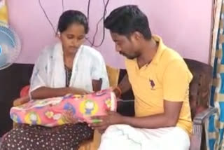 Karnataka: Man decides to name his daughter after late Sushma Swaraj