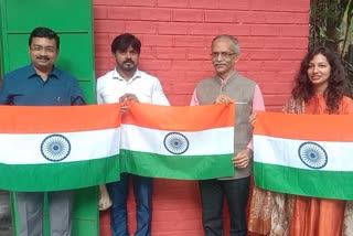 Targets to sell 7 5 lakh tricolor flags