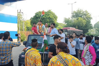 बॉक्सर रोहित टोकस का जोरदार स्वागत