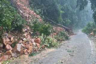 Again hill collapse in Anashi Ghat