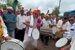 Forest Minister Vijay Shah dance
