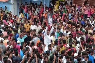 fan shows puneeth photo in Muharram celebration in Bagalkot