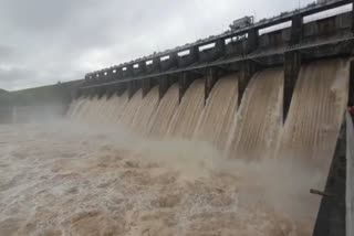 13 Gates of Tawa dam Opened