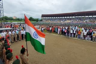 azadi ka amrit mahotsav students sang national anthem in Aurangabad stadium