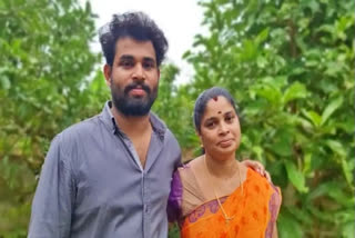 Mother and son clears PSC exams in Kerala, Kerala PSC exams results 2022, Kerala mother and son got government job, Kerala news, ಪಿಎಸ್‌ಸಿ ಕೋಚಿಂಗ್ ತರಗತಿ, ಪಿಎಸ್‌ಸಿ ಪರೀಕ್ಷೆಯಲ್ಲಿ ತಾಯಿ ಮತ್ತು ಮಗ ಸಾಧನೆ, ಎಲ್​ಜಿಎಸ್ ರ‍್ಯಾಂಕ್ ಪಟ್ಟಿ, ಐಸಿಡಿಸಿ ಸೂಪರಿಂಟೆಂಡೆಂಟ್ ಪರೀಕ್ಷೆ, ತಾಯಿ ಮತ್ತು ಮಗ ಒಟ್ಟಿಗೆ ಸರ್ಕಾರಿ ಸೇವೆ, ಕೇರಳ ಸುದ್ದಿ,