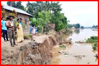 2500 villages in assam have been destroyed by erosion