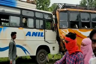 Panna Road Accident