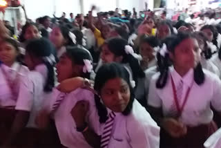 School children danced fiercely in tribal festival in ranchi