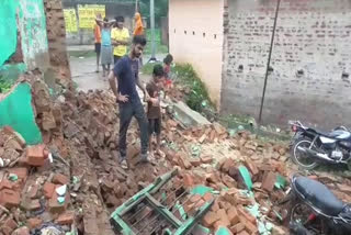 wall collapsed in Hirapur Dhanbad