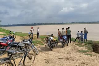 Boat Sinks In Yamuna River