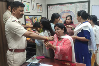 Rakhi to Policemen on Rakshabandhan