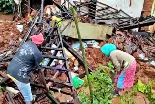houses-collapsed-due-heavy-rain-in-chikkamagalur