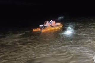 Shivpuri Rescued Two Youth Trapped on Island