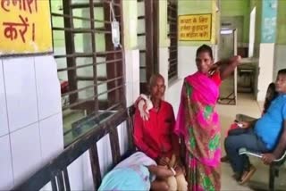 Treatment of patient on bench in Nalanda