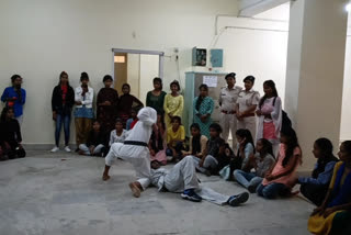 self defense training to girls