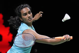 PV Sindhu Pulls Out Of Badminton World Championships With Injury  PV Sindhu  PV Sindhu Injury  Badminton World Championships  ലോക ബാഡ്‌മിന്‍റണ്‍ ചാമ്പ്യൻഷിപ്പിൽ നിന്ന് പിൻമാറി പിവി സിന്ധു  പിവി സിന്ധു  പിവി സിന്ധുവിന് പരിക്ക്  ബാഡ്‌മിന്‍റണ്‍  Badminton news  PV Sindhu with leg Injury