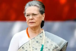 Sonia says Modi govt trivializing sacrifices of freedom fighters