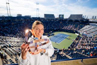 Simona Halep breat past Beatriz Haddad Maia claim canadian open  Simona Halep  Simona Halep win canadian open  Beatriz Haddad Maia  കനേഡിയന്‍ ഓപ്പണ്‍ കിരീടം സിമോണ ഹാലപ്  കനേഡിയന്‍ ഓപ്പണ്‍  സിമോണ ഹാലപ്  സിമോണ ഹാലപ് ലോക റാങ്കിങ്ങില്‍ ആദ്യ പത്തില്‍  Simona Halep ranking