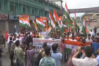 independence-day-celebrated-in-kashmir-with-full-zeal-and-enthusiasm
