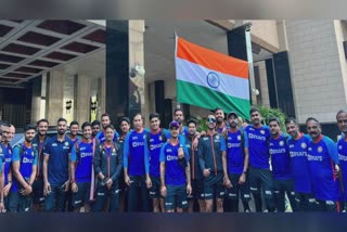 Indian cricket team  Independence day  Aazadi ka amrit mahotsav  ഇന്ത്യന്‍ ക്രിക്കറ്റ് ടീം  സിംബാവെ ക്രിക്കറ്റ് ടീം  ഇന്ത്യന്‍ ടീം  സ്വാതന്ത്ര്യദിനം