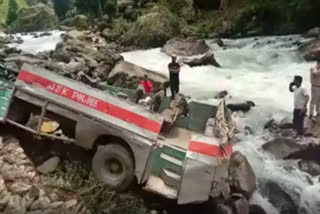 bus-falls-into-gorge-in-j-k-seven-itbp-personnel-killed