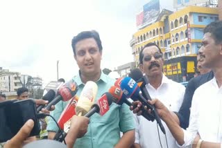 minister p a muhammed riyas criticizes opposition leader v d satheeshan  muhammed riyas criticizes opposition leader v d satheeshan  muhammed riyas about v d satheeshan  v d satheeshan latest news  p a muhammed riyas latest news  p a muhammed riyas speech  kasargode latest news  പ്രതിപക്ഷ നേതാവിന് കൊട്ടാനുള്ള ചെണ്ടയല്ല കേരളത്തിലെ മന്ത്രിമാർ പി എ മുഹമ്മദ് റിയാസ്  പ്രതിപക്ഷ നേതാവ് വിഡി സതീശനെതിരെ രൂക്ഷ വിമർശനവുമായി മന്ത്രി പി എ മുഹമ്മദ് റിയാസ്  വിഡി സതീശനെ വിമർശിച്ച് മുഹമ്മദ് റിയാസ്  മന്ത്രി പി എ മുഹമ്മദ് റിയാസ്  ടൂറിസം ഗതാഗത വകുപ്പ് മന്ത്രി പി എ മുഹമ്മദ് റിയാസ്  പ്രതിപക്ഷ നേതാവ് വിഡി സതീശന്‍  വിഡി സതീശന്‍ ഏറ്റവും പുതിയ വാര്‍ത്ത  പി എ മുഹമ്മദ് റിയാസ് ഏറ്റവും പുതിയ വാര്‍ത്ത  കാസര്‍കോട് പുതിയ വാര്‍ത്ത