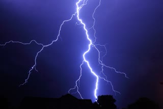 four people died with thunderstorm in eluru district