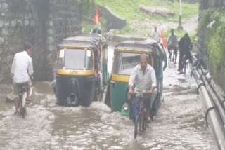 અવિરત્ વરસાદે બગાડી સુરતીલાલાઓની મજા